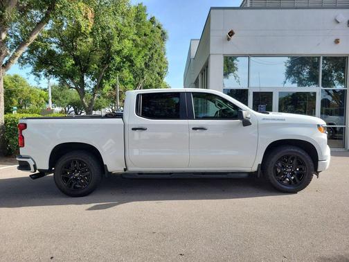 Summit White 2025 Chevrolet Silverado 1500 Custom