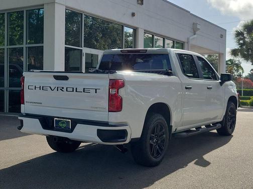 Summit White 2025 Chevrolet Silverado 1500 Custom