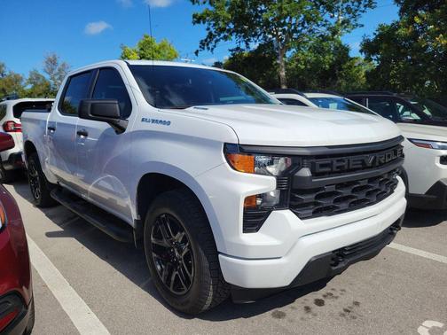 Summit White 2025 Chevrolet Silverado 1500 Custom