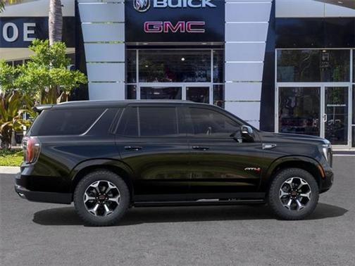 2025 GMC Yukon 4WD AT4