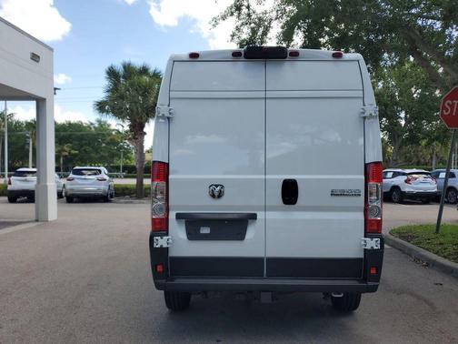 Bright White Clearcoat 2026 RAM ProMaster 2500 High Roof