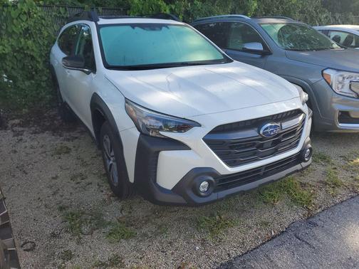 Crystal White Pearl 2024 Subaru Outback Premium