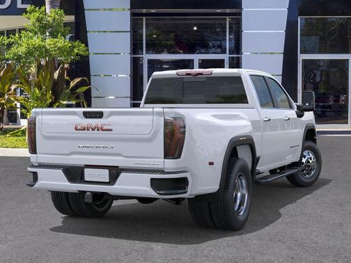GLACIER WHITE T 2026 GMC Sierra 3500 Denali