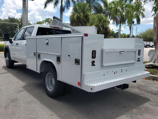 2025 GMC Sierra 3500 Base
