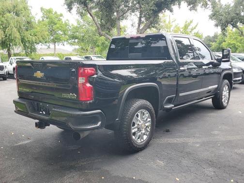 Black 2024 Chevrolet Silverado 2500 High Country