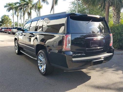 2020 GMC Yukon XL SLT