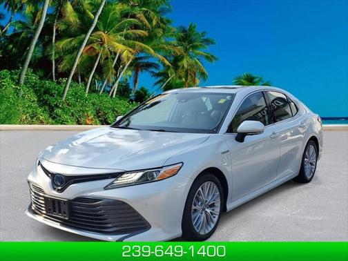 2019 Toyota Camry Hybrid XLE