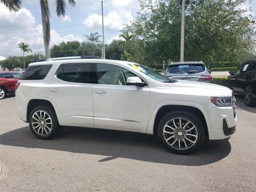 2022 GMC Acadia Denali