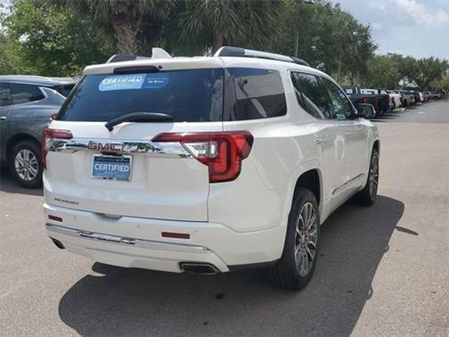 2022 GMC Acadia Denali