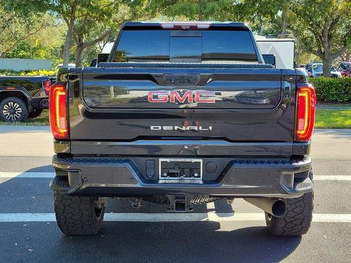 2020 GMC Sierra 2500 Denali