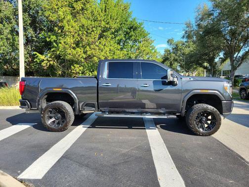 2020 GMC Sierra 2500 Denali