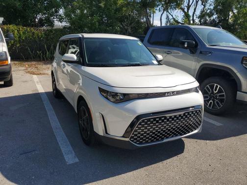 2023 Kia Soul EX