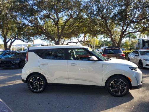 2023 Kia Soul EX