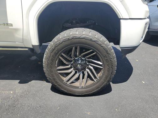 2023 GMC Sierra 2500 Denali