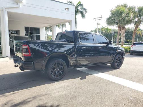 Diamond Black Crystal Pearlcoat 2020 RAM 1500 Laramie