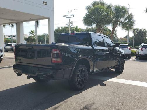 Diamond Black Crystal Pearlcoat 2020 RAM 1500 Laramie