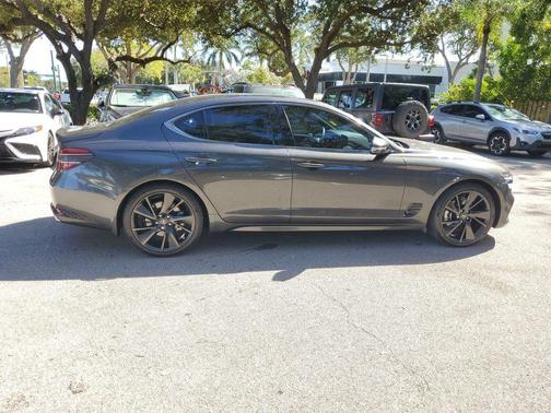 2023 Genesis G70 2.0T RWD