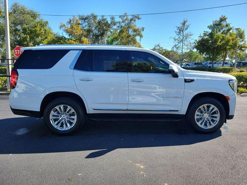 2021 GMC Yukon SLT