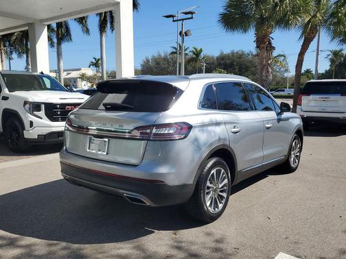 2022 Lincoln Nautilus Reserve