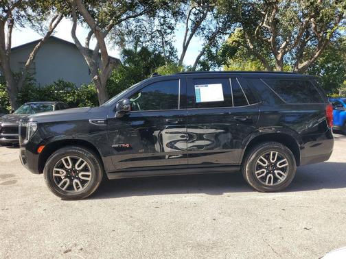 2023 GMC Yukon 4WD AT4