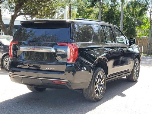 2023 GMC Yukon 4WD AT4
