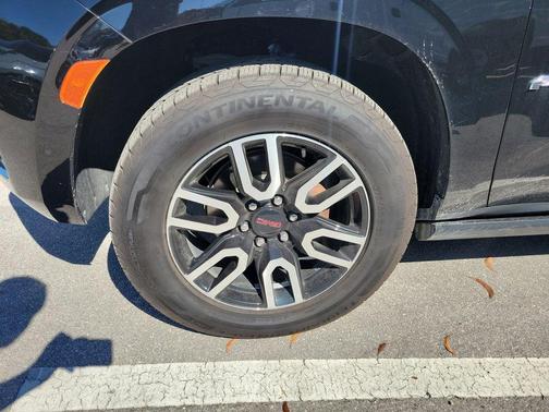 2023 GMC Yukon 4WD AT4