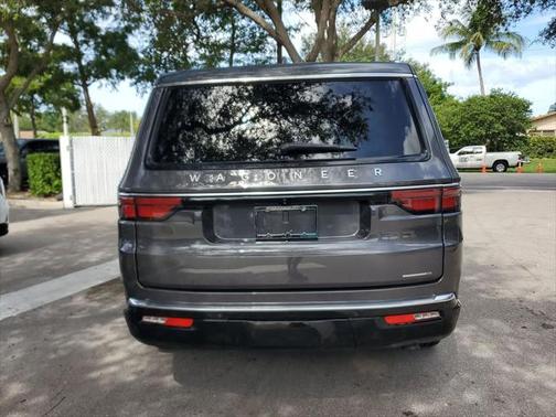 2022 Jeep Wagoneer Series II 4x2