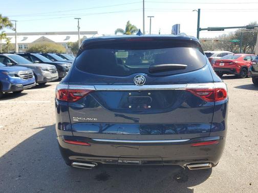 2023 Buick Enclave Essence AWD
