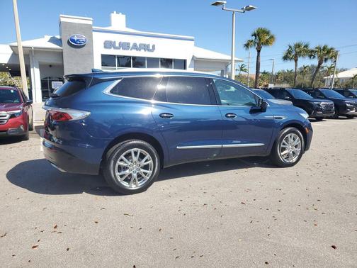2023 Buick Enclave Essence AWD