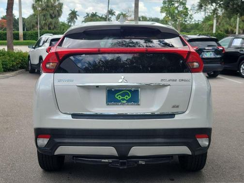 Diamond White Pearl 2018 Mitsubishi Eclipse Cross SE