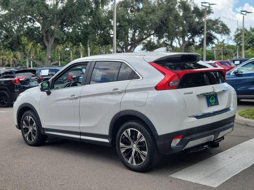 Diamond White Pearl 2018 Mitsubishi Eclipse Cross SE