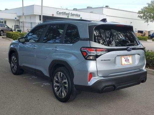 Ice Silver Metallic 2025 Subaru Forester Touring