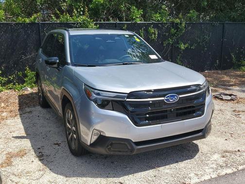 Ice Silver Metallic 2025 Subaru Forester Touring