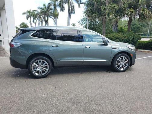 2022 Buick Enclave AWD Essence