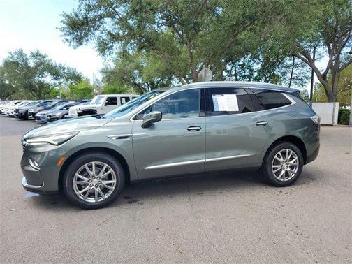 2022 Buick Enclave AWD Essence