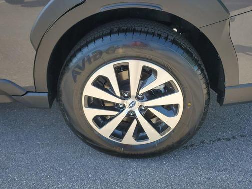 Magnetite Gray Metallic 2025 Subaru Outback Premium