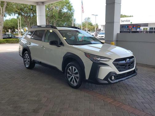 Crystal White Pearl 2023 Subaru Outback Premium