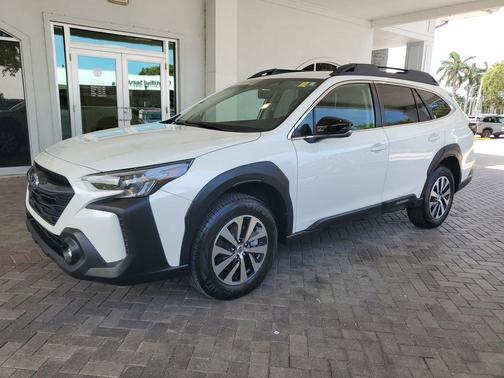 Crystal White Pearl 2023 Subaru Outback Premium