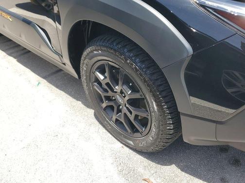 Crystal Black Silica 2024 Subaru Crosstrek Wilderness