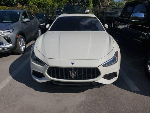 2023 Maserati Ghibli Modena