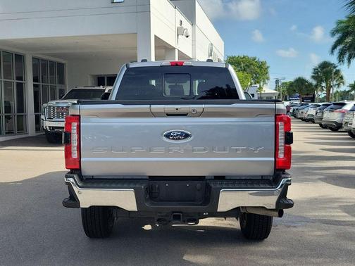 Iconic Silver Metallic 2023 Ford F-350 Lariat