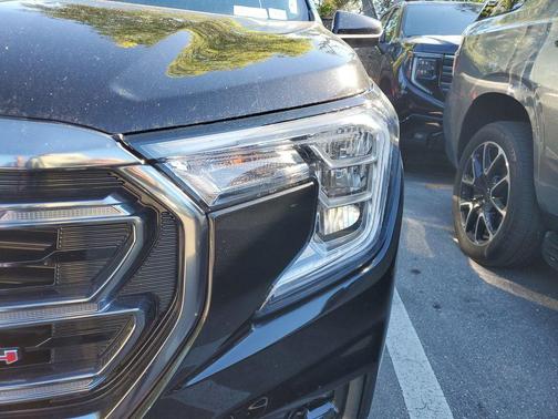 2023 GMC Terrain AWD AT4