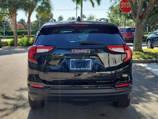 Ebony Twilight Metallic 2023 GMC Terrain SLT