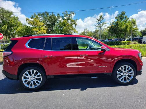 2024 GMC Acadia Denali
