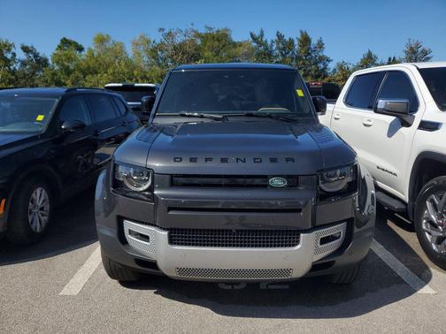 2025 Land Rover Defender 130 P300 S