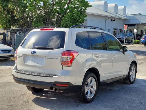 Satin White Pearl 2015 Subaru Forester 2.5i Premium