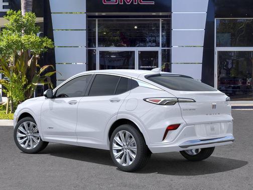 White Frost Tricoat 2026 Buick Envista Avenir FWD