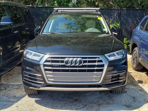 Mythos Black Metallic 2019 Audi Q5 2.0T Premium Plus