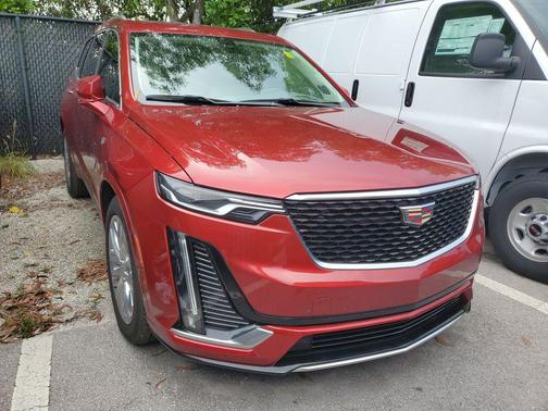 2024 Cadillac XT6 Premium Luxury FWD