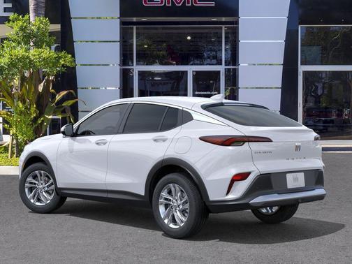 Summit White 2026 Buick Envista Preferred FWD